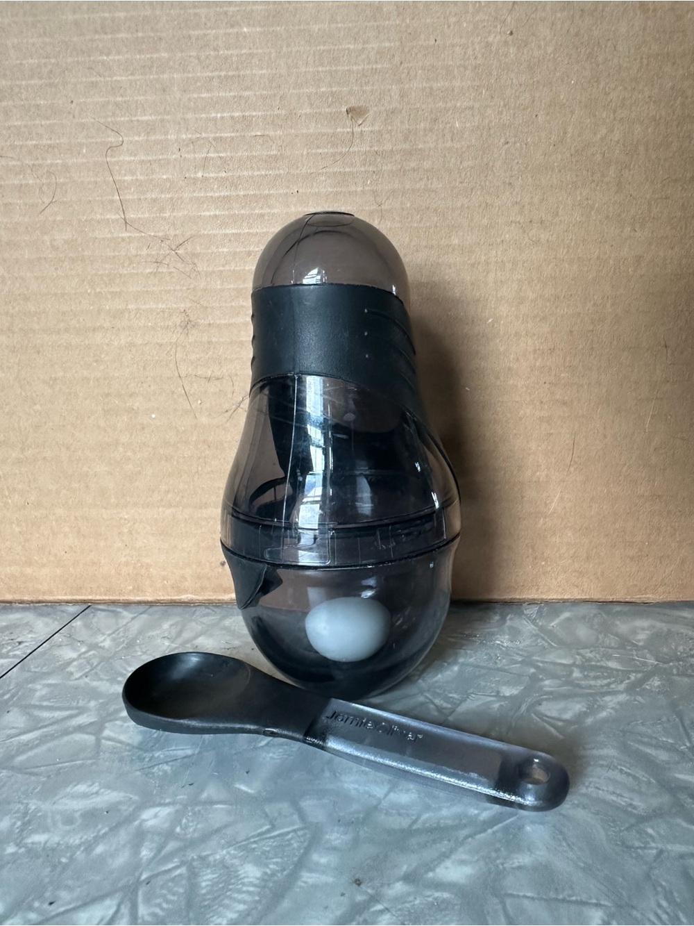 Jamie Oliver Flavour Shaker with matching spoon mortar pestle